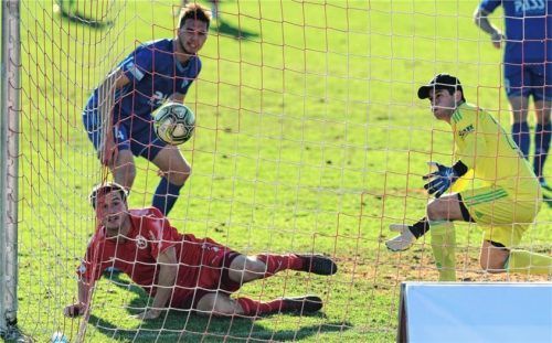 Einer der zwölf Treffer von Markus Einsiedler in dieser Saison.Foto Ziegler