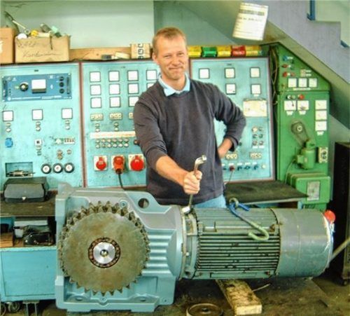 Markus Drexler ist seit 1997 Geschäftsführer und stellvertretender Obermeister der Elektroinnung Rosenheim.