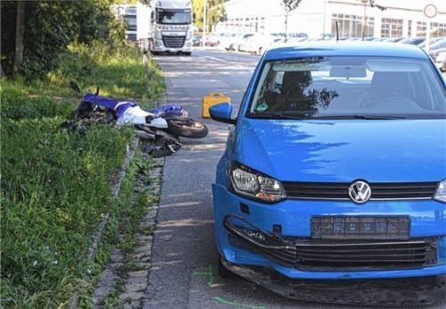 Mit diesem Leichtkraftrad rutschte ein 17-Jähriger in den Gegenverkehr und erlitt dabei schwerste Verletzungen. Foto Barth