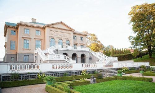 Prächtige Sommervillen mit herrlichen Gärten wie hier Gunnebo Slott erwarten Besucher nahe Göteborg. Foto Visitsweden.com/Lina Ikse
