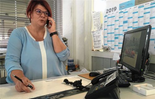 Privathandy statt Festnetz: Tanja Vodermayer musste wie viele andere aufs Mobiltelefon ausweichen. Foto Maier