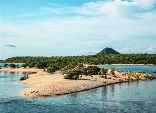 Schön – und selten: Die Flussstrände von Alter do Chão können nur in der Trockenzeit besucht werden. Foto Embratur