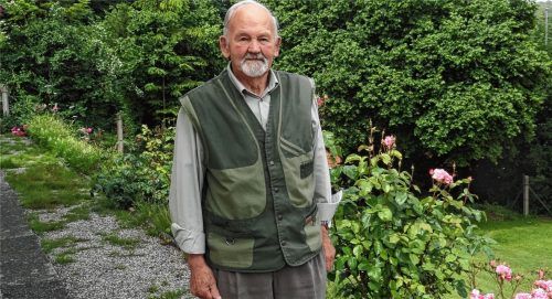 Selbst mit 90 Jahren ist Anton Hagn noch regelmäßig im Wald unterwegs. Seit 67 Jahren ist er Jäger aus Leidenschaft. Foto  Meier