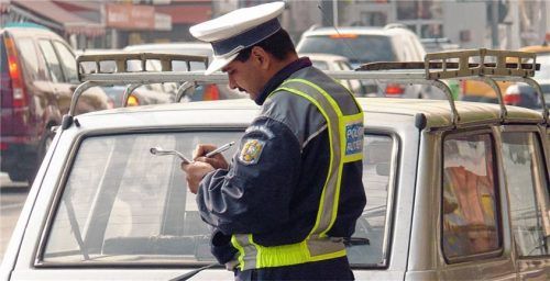 Wer im EU-Ausland, wie etwa hier in Bukarest, ein „Knöllchen“ bekommt, muss künftig damit rechnen, dass das Bußgeld dafür in Deutschland eingetrieben werden kann. Foto dpa