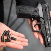 Bürger rüsten mit Schreckschusswaffen auf