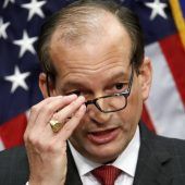 Acosta tritt zurück