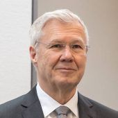 Ex-Rathauschef legt Teilgeständnis ab