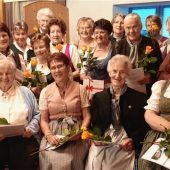 Zusammen 960 Jahre bei der Frauengemeinschaft Schwabering