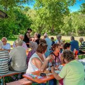 Mediterrane Temperaturen locken in den Pfarrgarten
