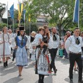 Bayrisch-brasilianisches Flair beim Volksfestauftakt