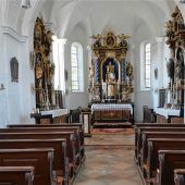 In der Kirche steckt der Wurm drin