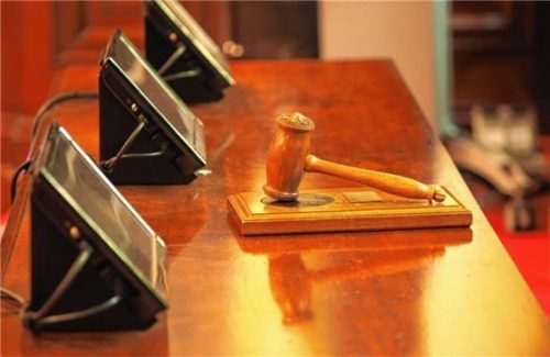 Den Weg in den Hörsaal können sich die Nutzer des Online-Angebots sparen. Foto dpa