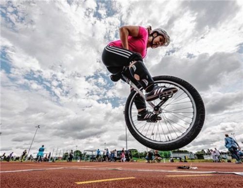 Die 15-jährige Henriette Höhne erreichte beim Weitsprung der Erwachsenen den 3. Platz.