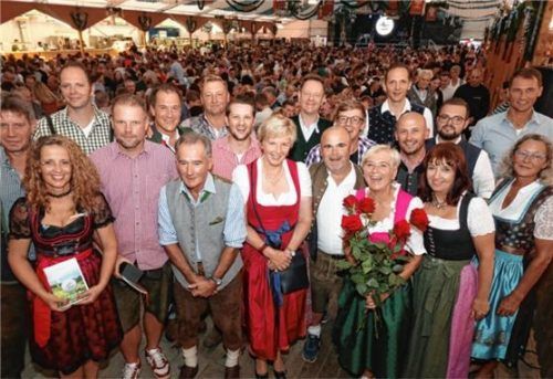 Die zehn Bestplatzierten zum Waldkraiburger Golf-Cup. Foto  stuffer