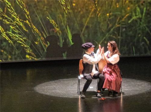 Das Tanztheater „Was uns verbindet“ hat bayernweit Lob und Anerkennung bekommen. Auf die Leistung ist man beim Kreisjugendring daher zurecht stolz. Foto  beyer