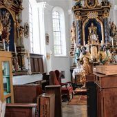 Eine Kirche voller Antiquitäten