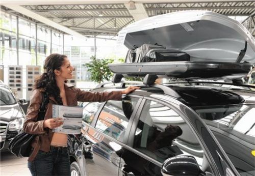 Für leichtes Gepäck sind Dachboxen gut geeignet. Foto ProMotor