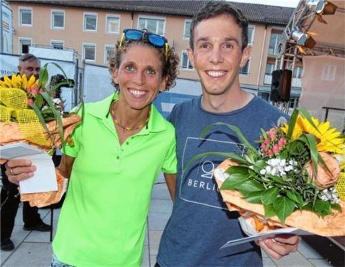 Jeweils zum zweiten Mal gewannen Kerstin Esterlechner und Heiko Middelhoff den Traunreuter Stadtlauf. Die Eggstätterin Esterlechner verteidigte ihren Vorjahrestitel, der Schrobenhausener Middelhoff wiederholte seinen Coup von 2016.Foto Müller