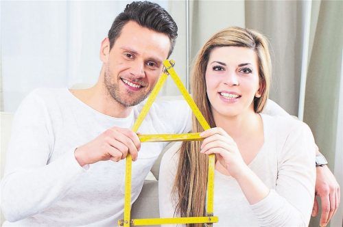 Komplettfinanzierungen ohne Eigenkapital sind vor allem für junge Familien ein Thema. Foto dpa/Klose