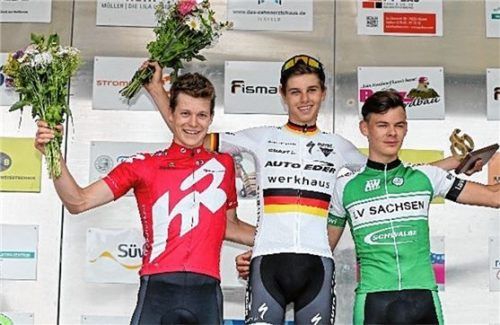 Marco Brenner (Mitte) siegte in Ilsfeld-Auenstein.