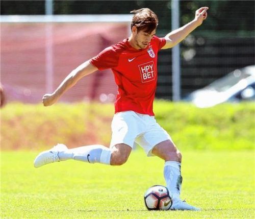 Maxi Höhensteiger und der TSV Wasserburg starten in Kottern in die Bayernliga-Saison. Foto  Butzhammer