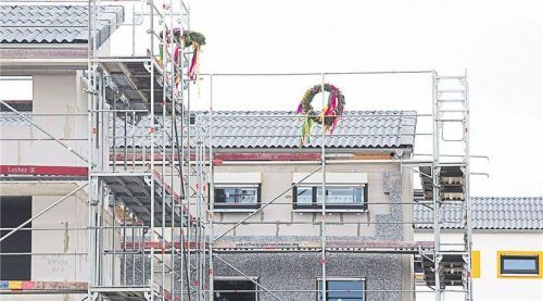 Neubauten (hier bei Hannover) sind Mangelware – gerade in den Metropolen. Fotos dpa