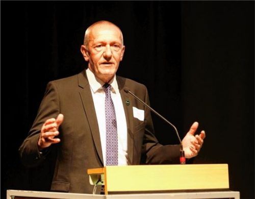UWG-Kreisvorsitzender Ulli Maier will als Landratskandidat der UWG und der WGW antreten und gibt für die Kreistagswahl für die beiden Wählergemeinschaften das Ziel aus, mindestens 20 Sitze zu holen.Foto  Archiv/Stuffer