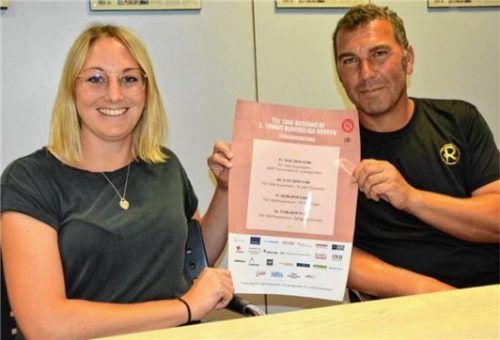 Vier attraktive Heimspiele haben die Sechziger-Organisatoren Carina Stiglauer und Wolf-Dieter Dörfler in dieser Saison auf ihrem Zettel.Fotos Ziegler