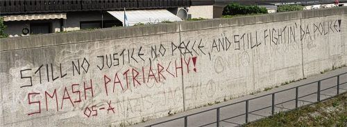Vorher: Die Mangfallmauer haben Unbekannte mit Parolen gegen die Polizei beschmiert.Foto Privat