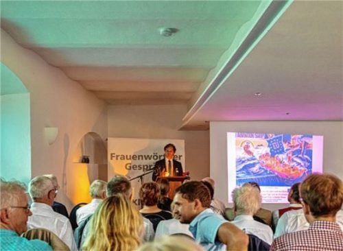 Zahlreiche Zuhörer folgten den Ausführungen von Rudolf G. Adam. Foto Nitzsche