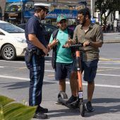 Verdutzte Gesichter und Strafzettel