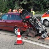 Motorradfahrer (40) schwer verletzt