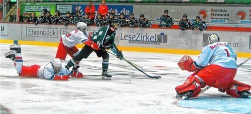 Die Starbulls Junioren (U20) behielten in beiden Heim-Testspielen gegen Red Bull Salzburg die Oberhand.Foto  Krumpe