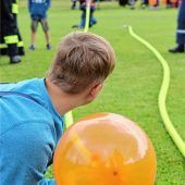 Jungfeuerwehrler gehen beim Wettkampf auf dem Schlauch