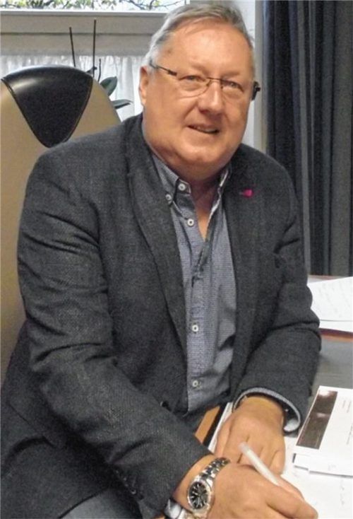 Hans Nowak, am 15.März 2014 zum Bürgermeister gewählt, räumt am 30. November aus gesundheitlichen Gründen auch offiziell den Chefsessel im Rathaus.