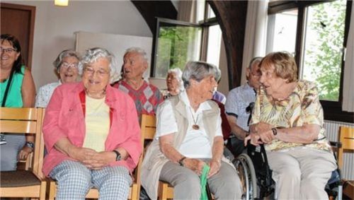 ...hat bereits fast 20 Bewohner des Stifter-Seniorenwohnens aufs Theaterspielen neugierig gemacht.Fotos  Privat/Forster
