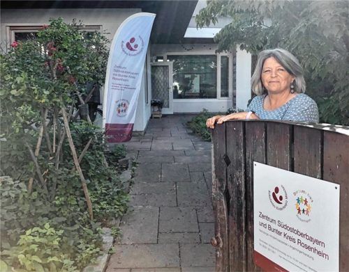 Hereinspaziert: Elisabeth Nützel (55), die Leiterin des Zentrum Südostbayerns mit der Nachsorgeeinrichtung „Bunter Kreis“ in Rosenheim, hat für jede Familie ein offenes Ohr. Foto Heise