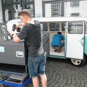 Konzertbühne in VW Bulli eingebaut