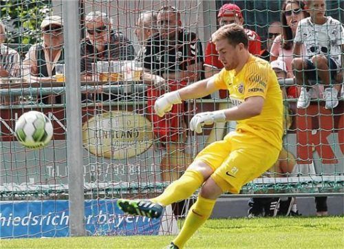 Ist nach seiner Knöchelverletzung wieder fit: Buchbachs Keeper Daniel Maus. Foto Buchholz