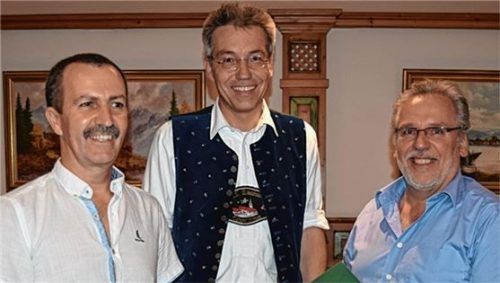 Kreisbrandrat Richard Schrank, Landtagsabgeordneter Otto Lederer und Polizeipräsident Robert Kopp (von links) sind sich einig: Gegen Angriffe auf Einsatzkräfte muss die Gesellschaft reagieren.Foto re