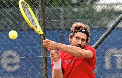 Mario Vilella Martinez machte mit seinem Zweisatzsieg den fünften Punkt und damit den Sieg gegen Wiesbaden perfekt. Foto  Ziegler