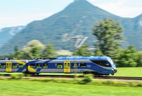 Mehr Güter auf der Schiene, weniger Lastwagen auf der Brennerroute: Die Bahn will im Inntal eine neue Trasse bauen. Foto dpa