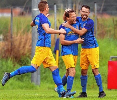 Peterskirchens Spieler hatten erneut Grund zum Jubeln und liegen auf Platz zwei.