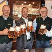 Der erste Schluck aus einer frischen Mass
