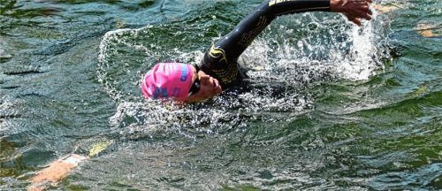 Renate Forstner vom BaderMainzl TriTeam TSV 1860 Rosenheim auf ihrem Weg zum deutschen Meistertitel. Foto Nowotny