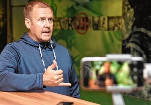 Starbulls-Coach John Sicinski sagt über seinen neuen Kader: „Jünger, ehrgeiziger, hungriger, und genau das wollten wir.“ Foto  Ziegler