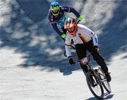 Stefan Schrader (Nr. 962) vom Maloja-BMX-Team aus Kolbermoor fuhr in seiner Altersklasse „Cruiser 50+“ bei der Weltmeisterschaft in Zolder bis ins Halbfinale.Foto Rohrmüller