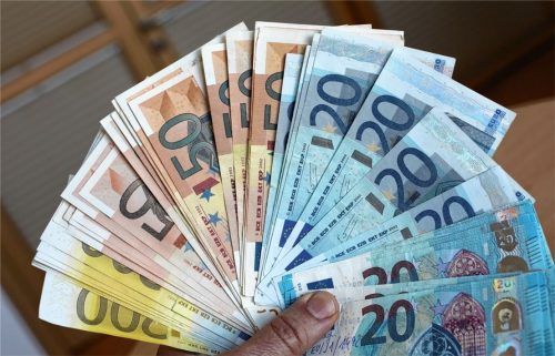 Was passiert mit dem restlichen Vermögen, wenn ein Verein sich auflöst? Darüber ist bei der Flüchtlingshilfe Bernau ein Streit entbrannt. Foto dpa