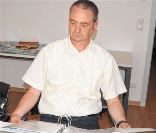 Will die Jugendarbeit wieder in ruhiges Fahrwasser bringen und die Gräben, die es gab, zuschütten: EHC-Jugendleiter Jens Borchert.Foto  Grundner