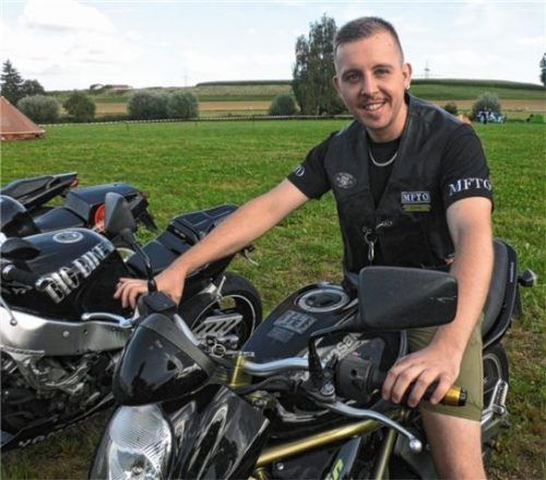 Zwei Generationen von Bikern, die die Liebe zum Motorradfahren und zum Bikerfest verbindet: Josef Pemp Huber (links) und Thomas Borne Otterstein. Fotos  Fill